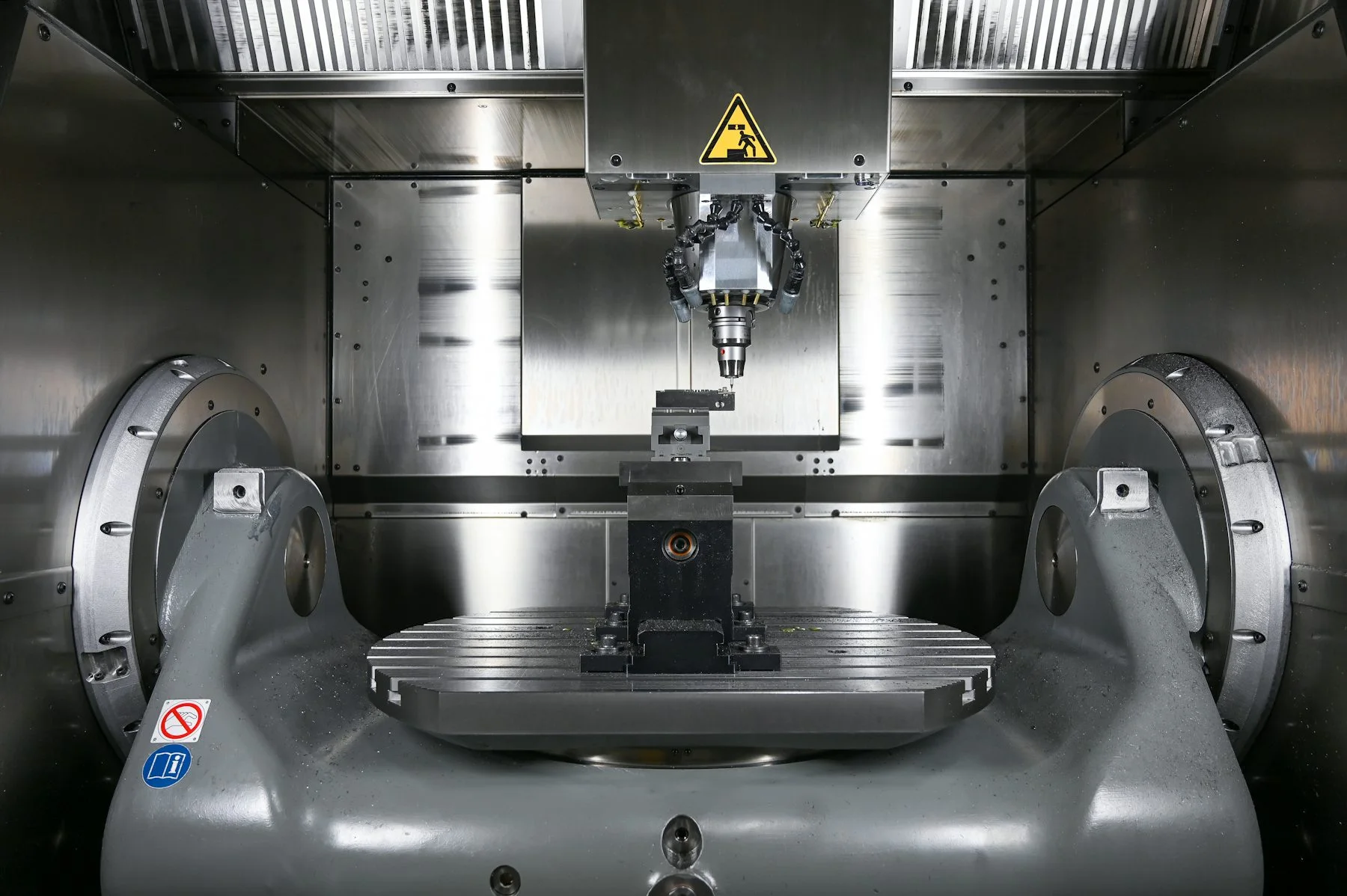 Five-axis machining center with a rotary worktable.
